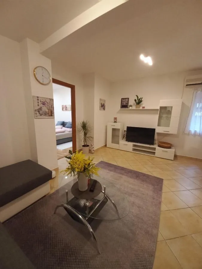 Udoban Stan Na Pecinama Apartment Rijeka Croatia