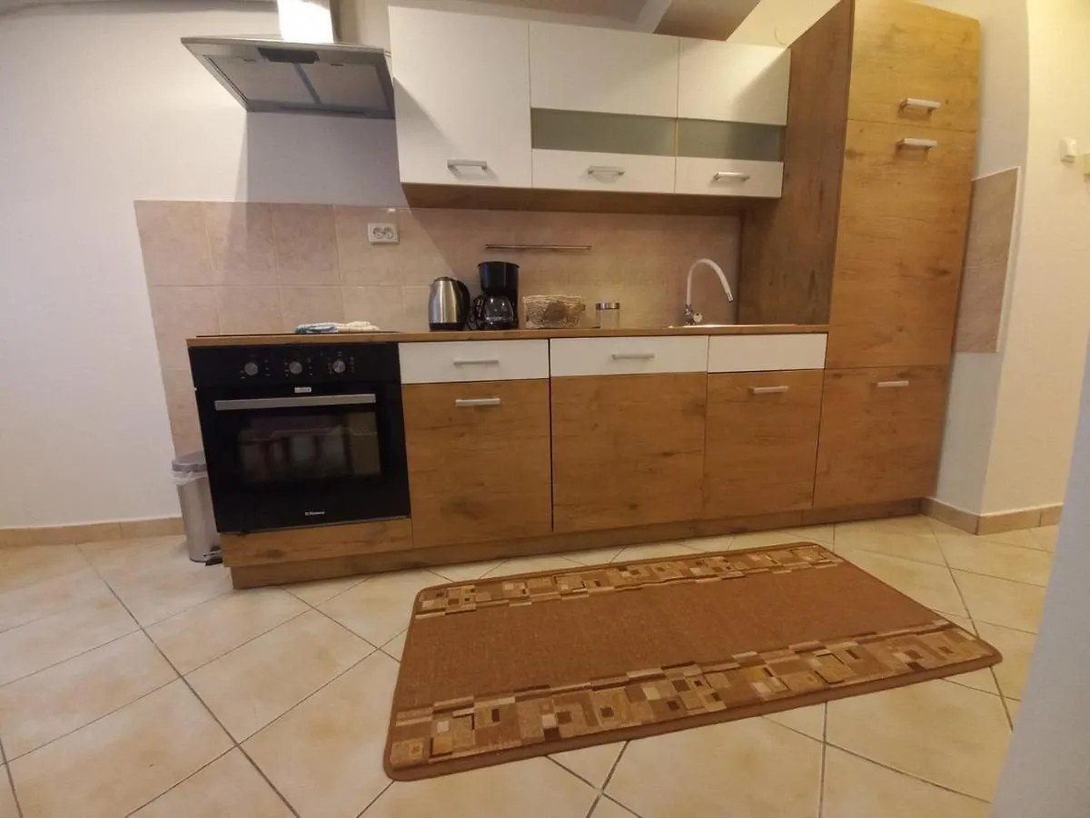Udoban Stan Na Pecinama Apartment Rijeka 0*,