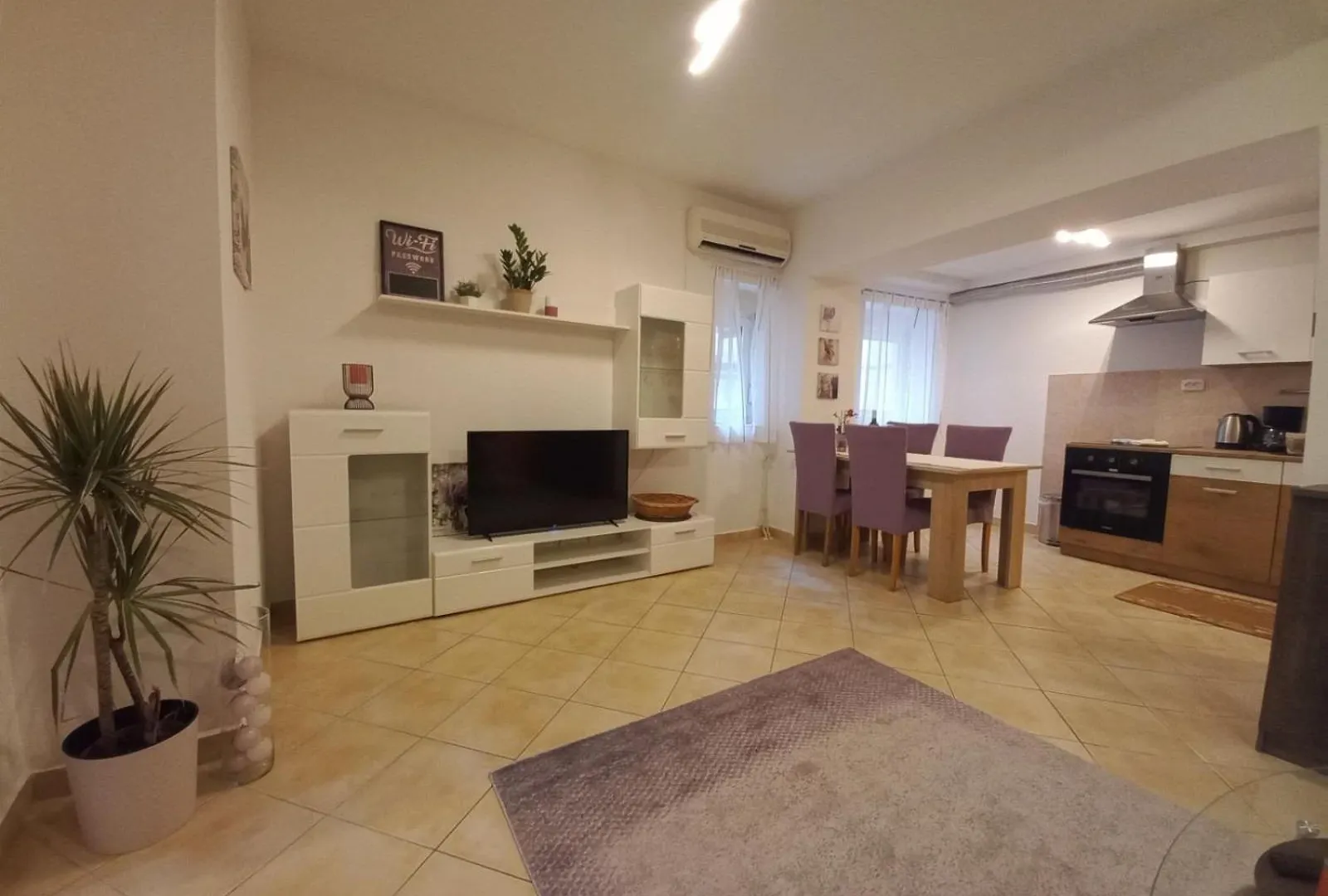 Udoban Stan Na Pecinama Apartment Rijeka